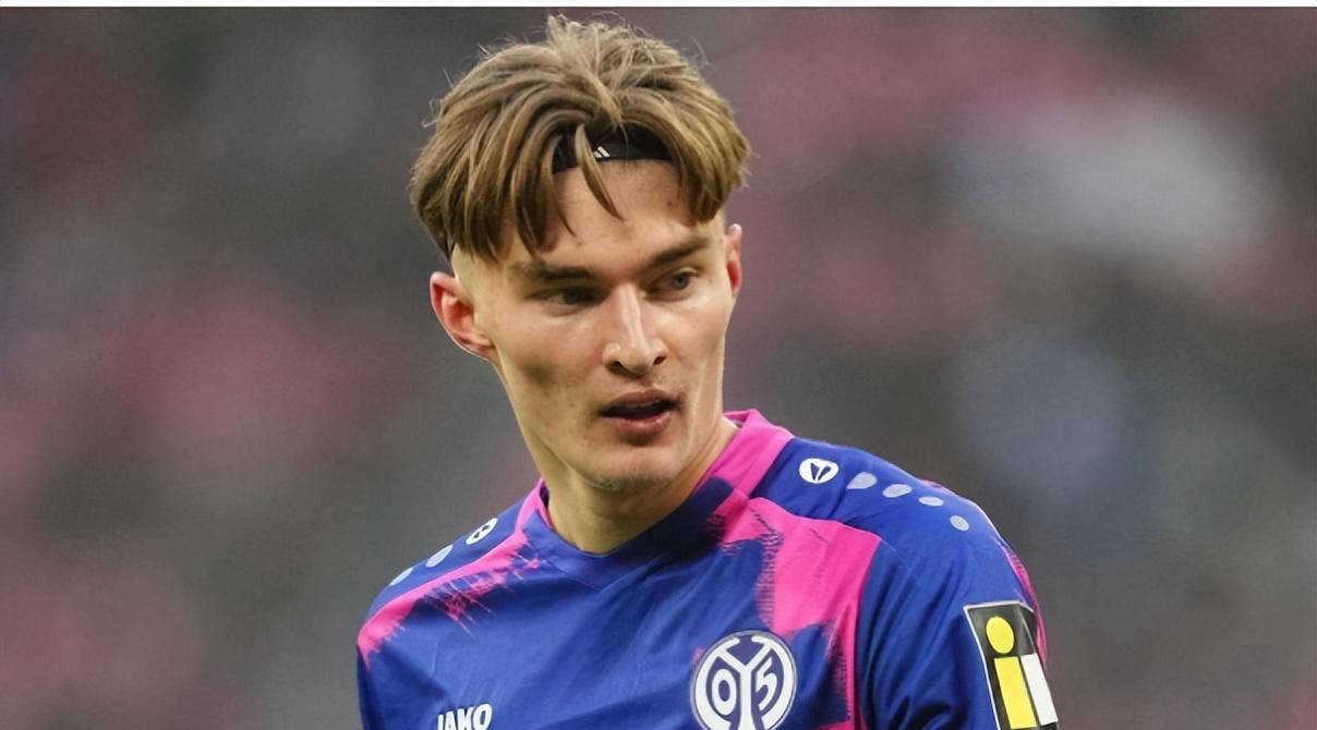 18岁波兰后防天才闪耀德甲，引发6大欧洲豪门激烈争夺